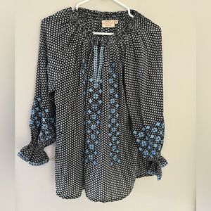 Rungolee embroidered blouse. Size Small